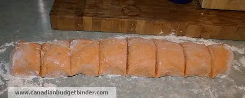gnocchi-dough-cut-in-pieces-wm