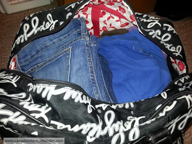 folding jeans to pack in luggage