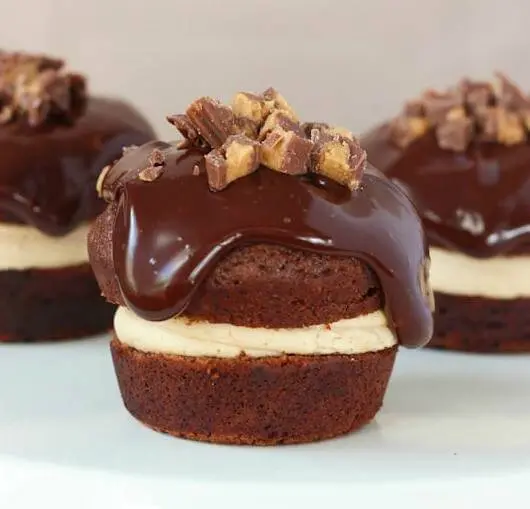 peanut-buttercup-Chocolate-Cupcake1