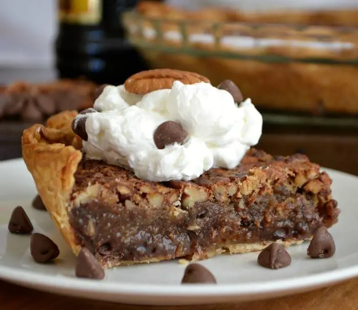 Chocolate-Kahlua-Pecan-Pie1