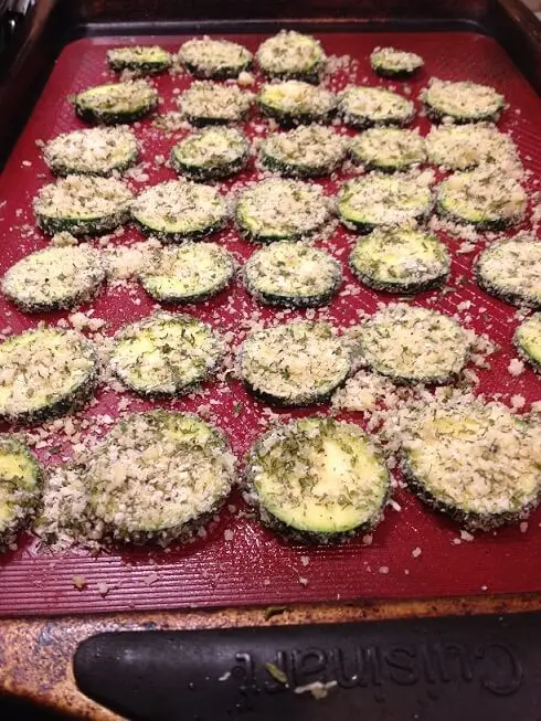 BAKED-ZUCCHINI-CHIPS