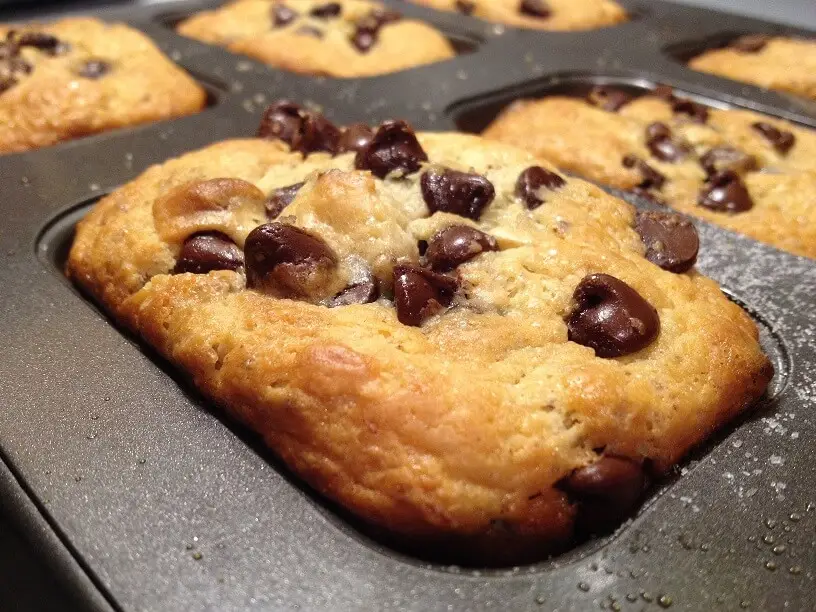 Banana-chocolate-chip-muffins-loaves-5 (1)