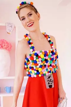 gumball-machine-diy-halloween-costume