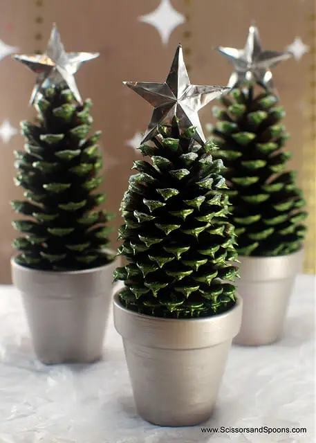 pine-cone-christmas-trees
