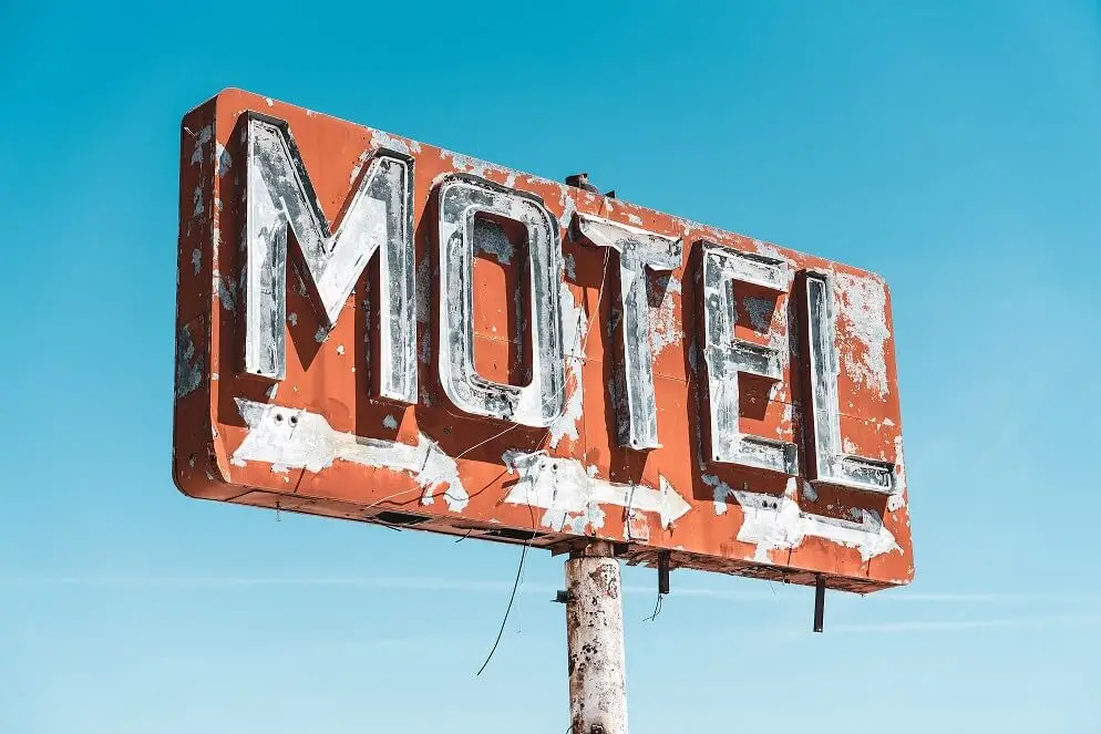 dodgy motel