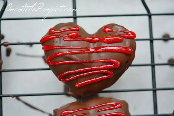 chocolate strawberry Valentines Day gifts