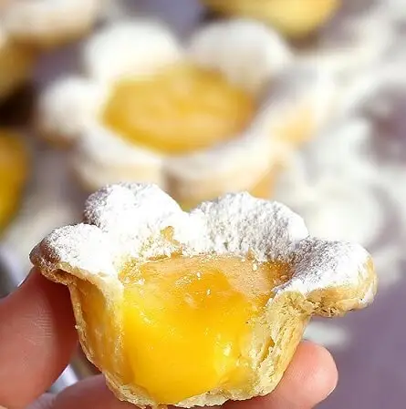 pie-flower-lemon-tart