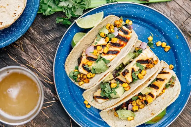 grilled-halloumi-tacos-for-camping