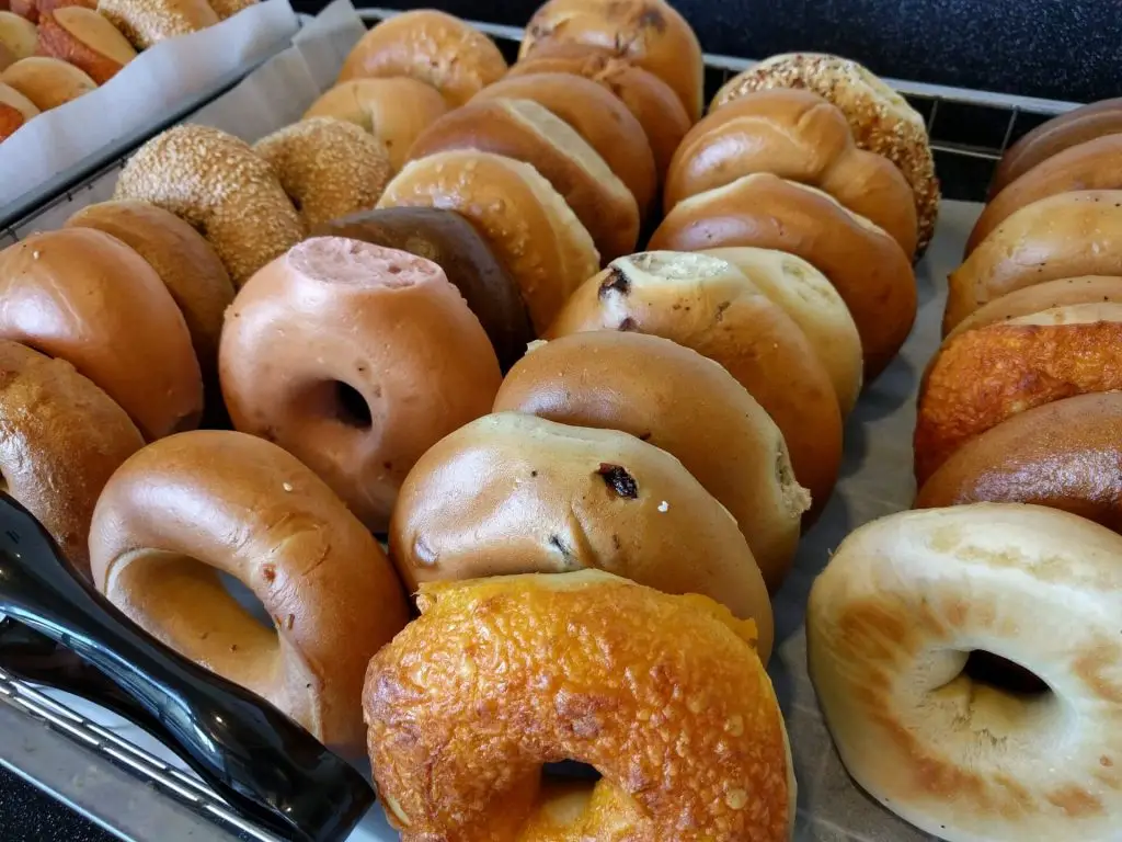 Various varieties of bagels