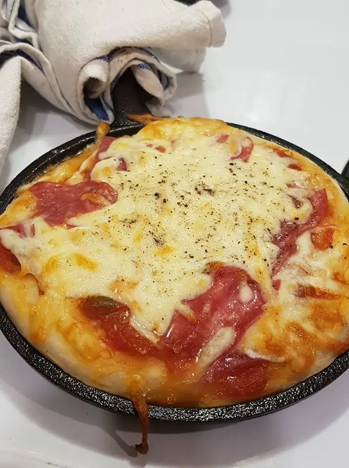 mini-cast-iron-pizza
