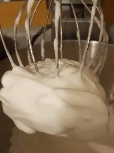 egg white fluff keto buns