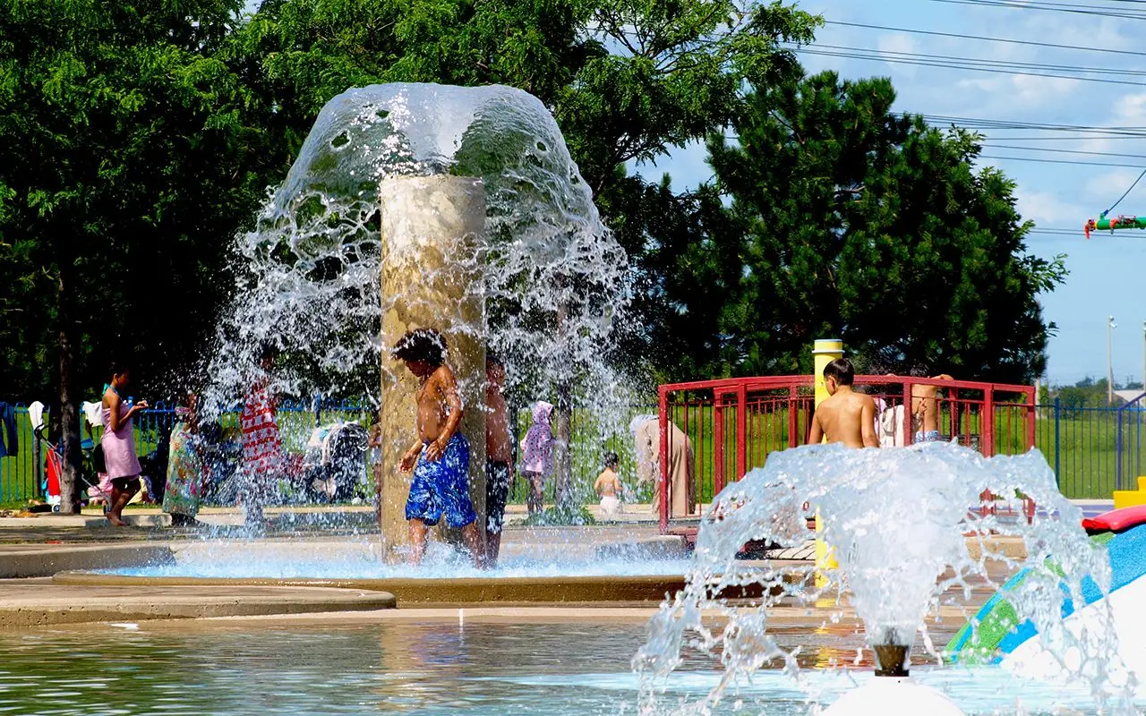 kidstown-waterpark-toronto-Fathers-Day-events