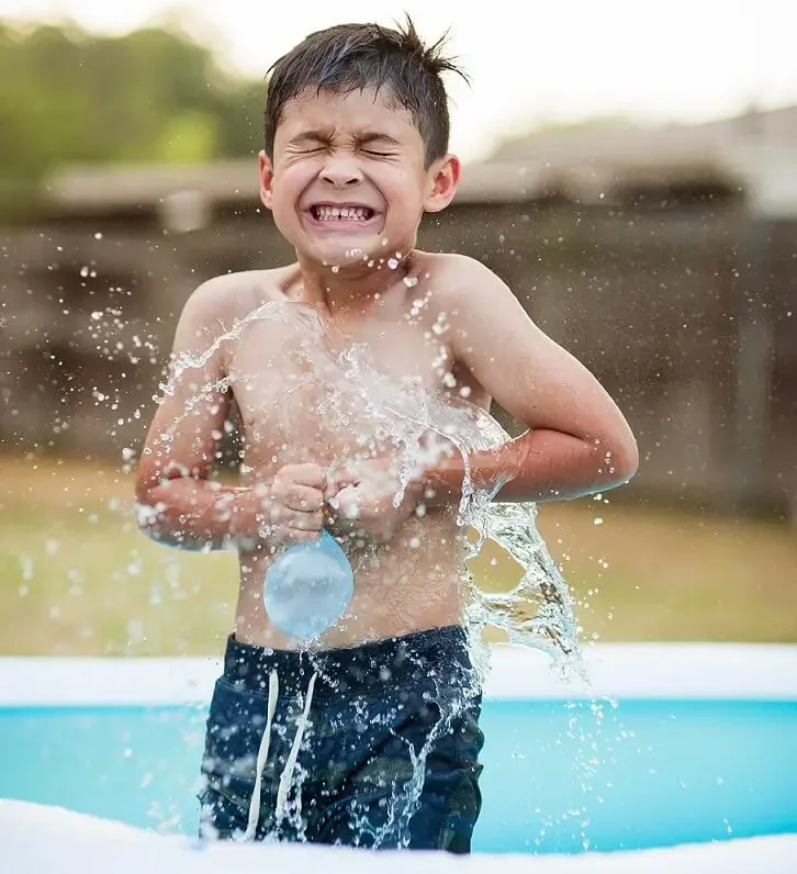 kiddie-pool-water-play-activities-