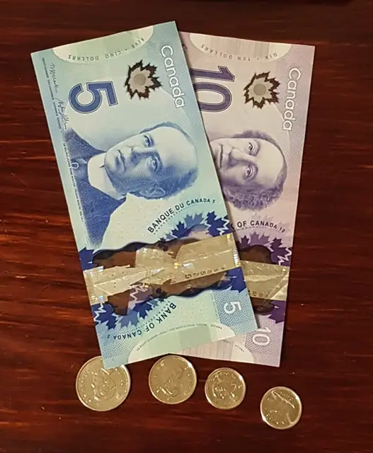 Canadian-Currency-Cash