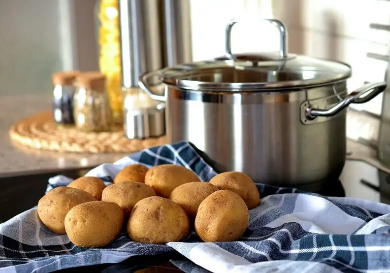 cooking dinner for your love on Valentine's Day