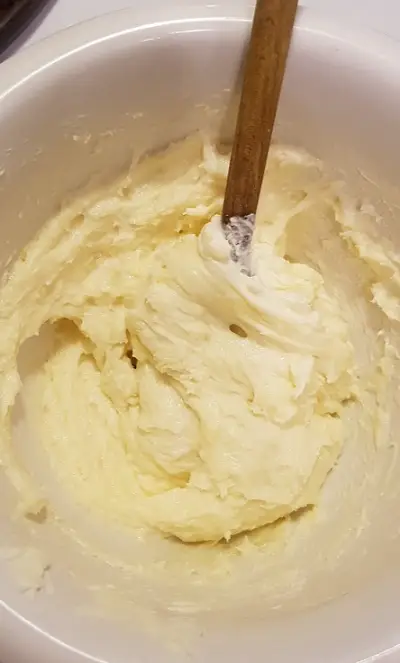 Adding-eggs-to-fathead-dough-for-keto-cinnamon-rolls (1)