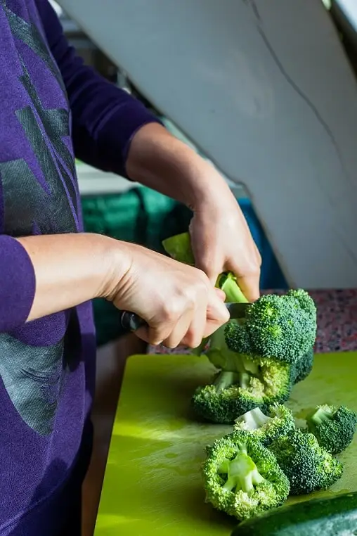 chopping-broccoli