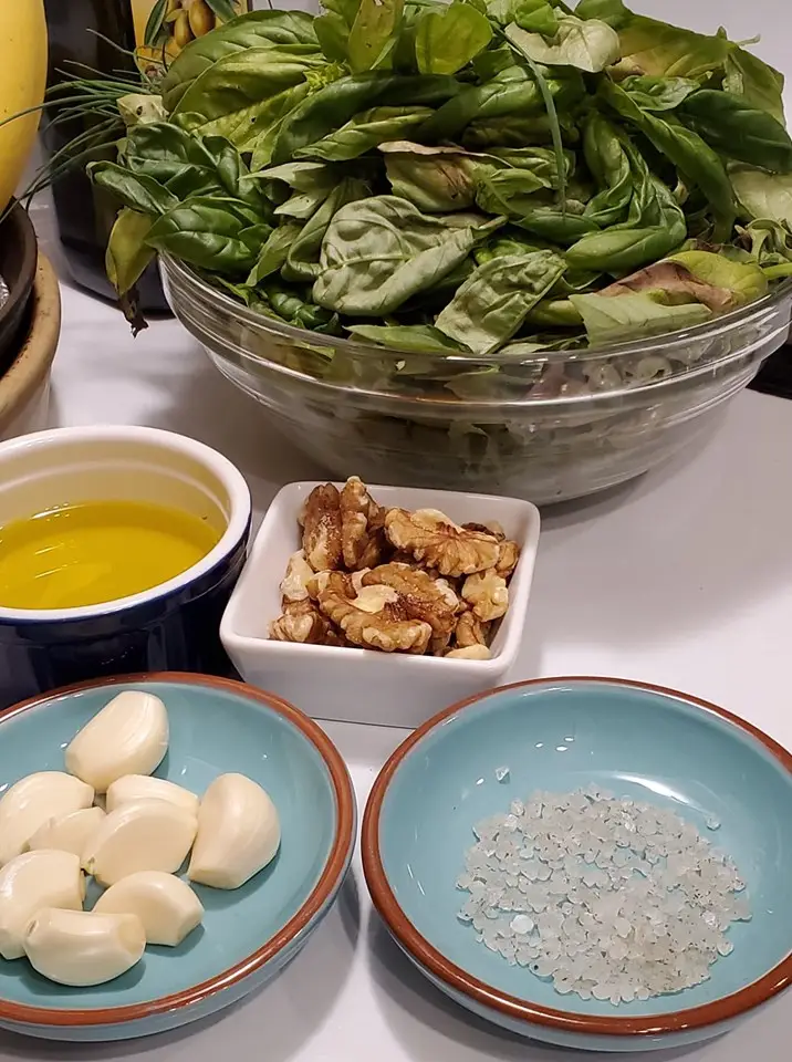 Pesto ingredients