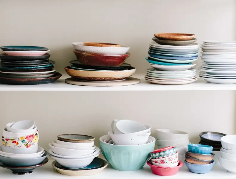 Thrift-Decor-Dishes-and-Bowls