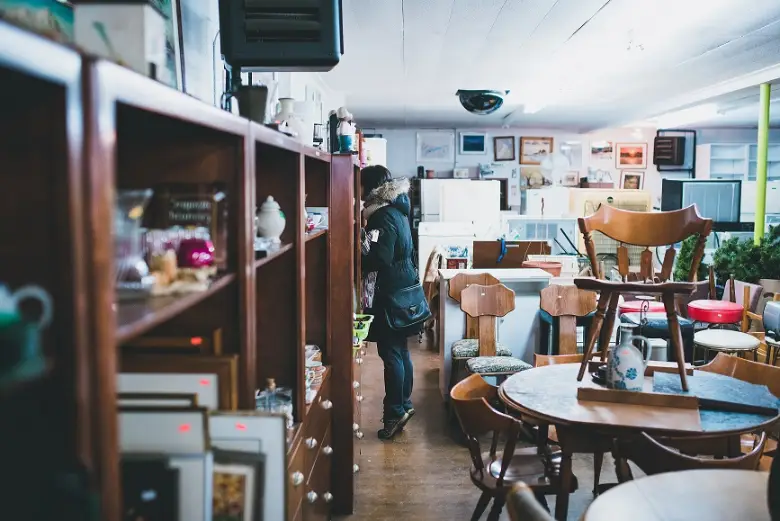 Thrift-Decor-Furniture
