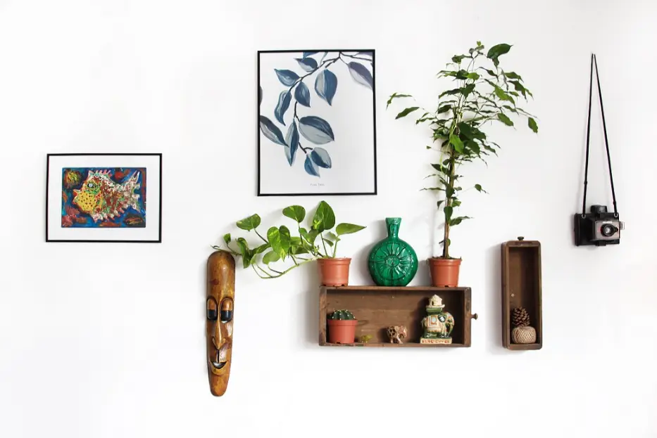 Thrift-Store-Wood-Decor