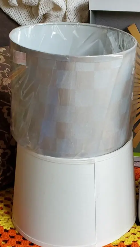 thrift-decor-lamp-shades-and-lamps
