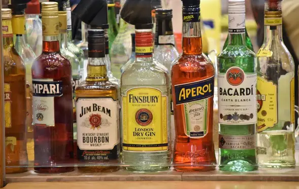 Alcohol-bottles-for-a-wedding-drink-menu