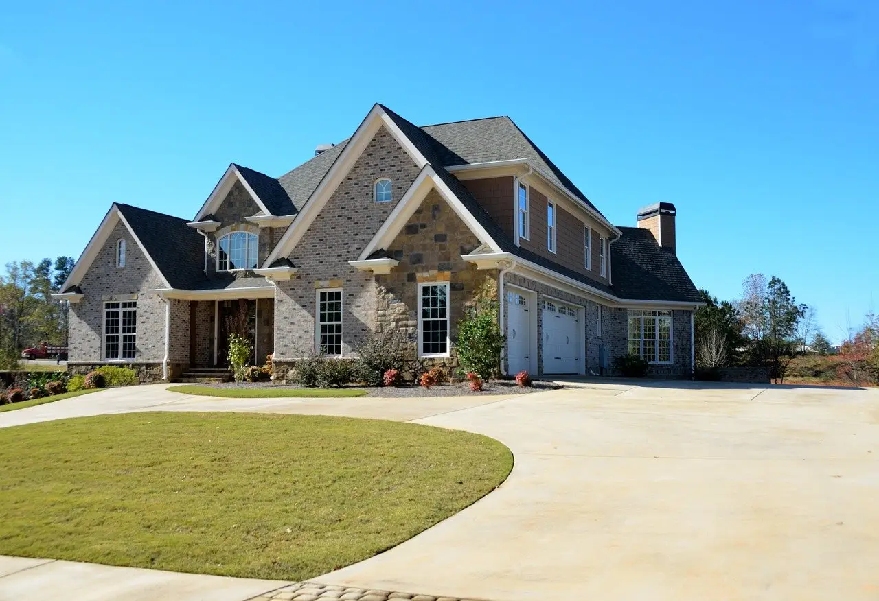 real-estate-goals-large-home-