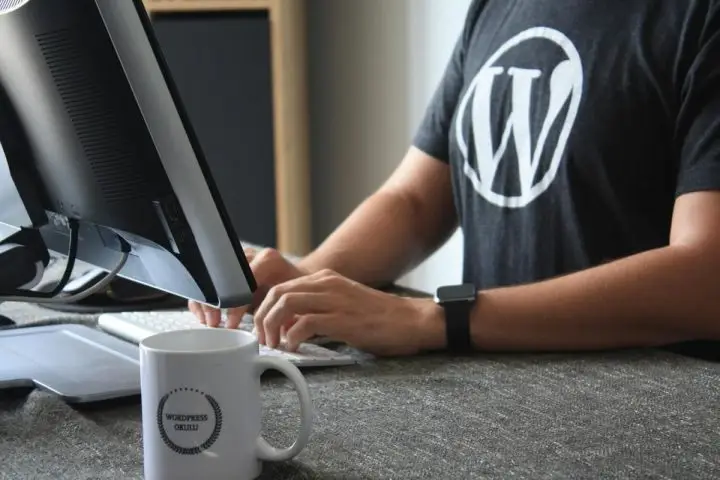 how to start a self-hosted WordPress Blog