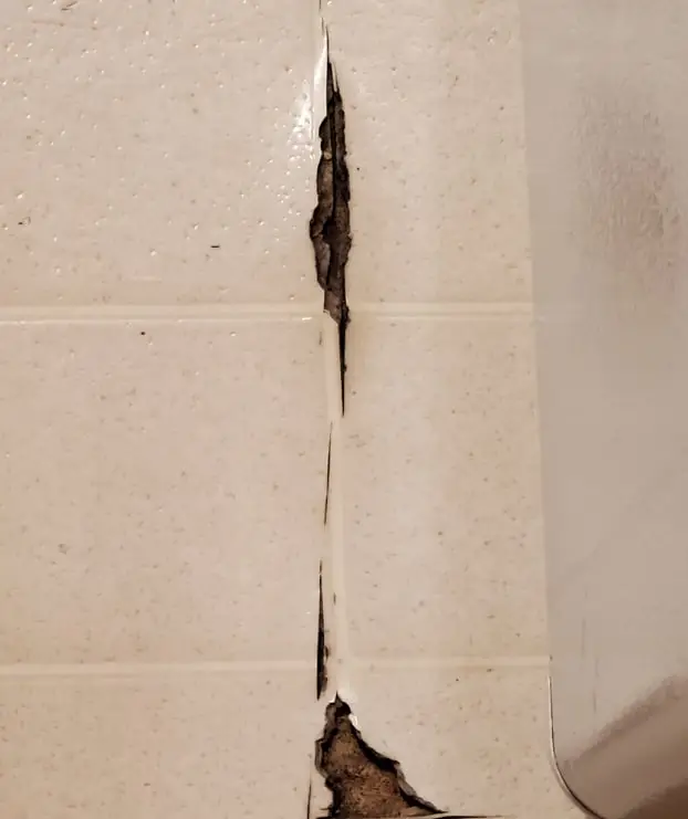 cracked linoleum flooring in our kitchen
