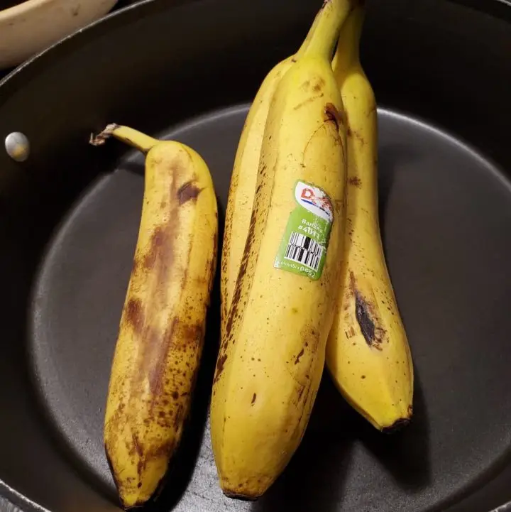 Buying Ripe Bananas from the grocery store at a discount price