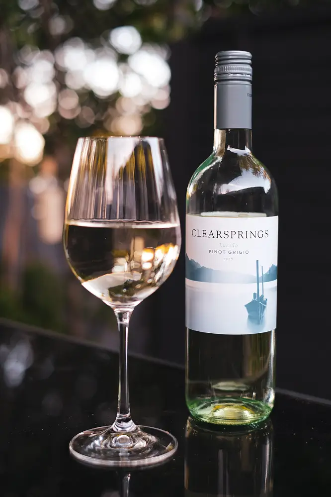 Clearsprings wine for your new neighbours