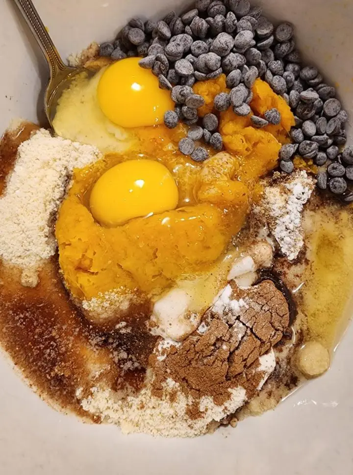 Keto Pumpkin Muffins In One Bowl